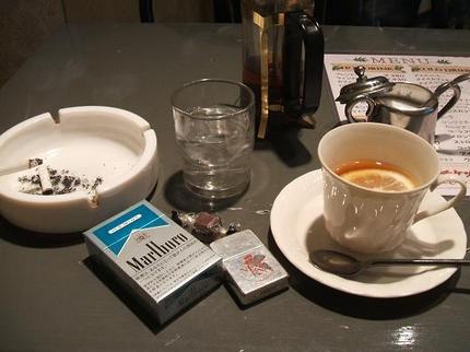 たまには飲みますよ